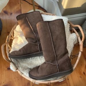 LL BEAN shearling boots